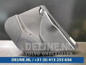 Gebrauchte Türverkleidung 4-türig rechts hinten Tesla Model S 75D Preis auf Anfrage angeboten von van Deijne Onderdelen Uden B.V.