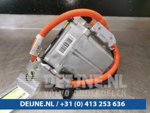 Usagé Liquide de refroidissement module chauffage Tesla Model S 75D Prix € 242,00 Prix TTC proposé par van Deijne Onderdelen Uden B.V.