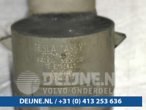 Używane Czujnik parkowania Tesla Model S 75D Cena € 42,35 Z VAT oferowane przez van Deijne Onderdelen Uden B.V.
