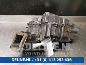 Usados Cuerpo de calefactor Volkswagen Transporter Precio € 242,00 IVA incluido ofrecido por van Deijne Onderdelen Uden B.V.