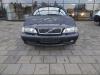 Phare droit d'un Volvo V70 (GW/LW/LZ), 1997 / 2002 2.4 20V, Combi, Essence, 2.435cc, 125kW (170pk), FWD, B5244S; B5254S, 1995-12 / 2000-05 2000