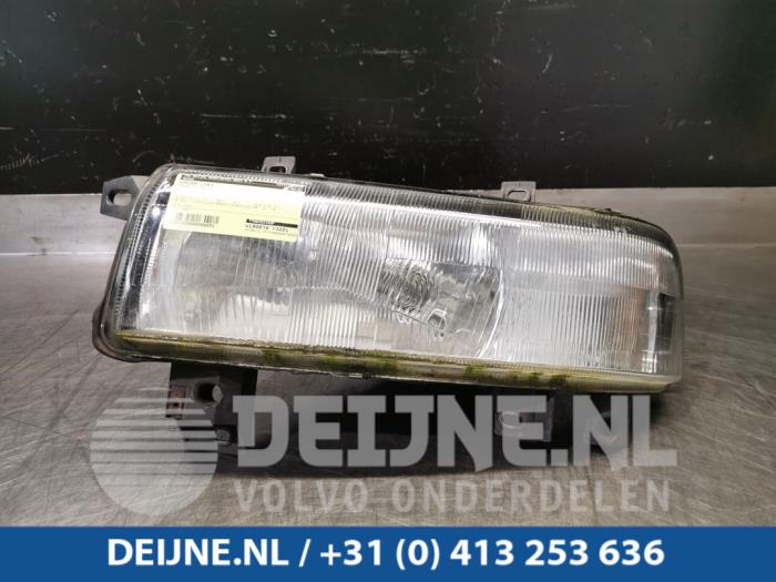 Używane Reflektor lewy Renault Master II (FD/HD) 2.2 dCi 16V Cena € 48,40 Z VAT oferowane przez van Deijne Onderdelen Uden B.V.