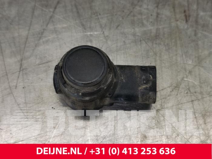 PDC Sensor from a Volvo XC90 II 2.0 D5 16V AWD 2017
