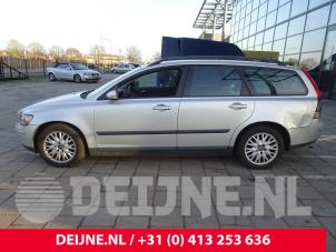 Used Extra window 4-door, left Volvo V50 (MW) 2.0 D 16V Price € 50,00 Margin scheme offered by van Deijne Onderdelen Uden B.V.