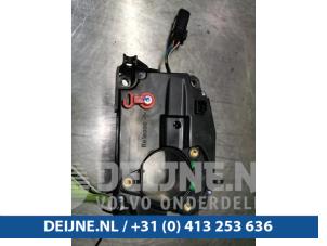 Used Charching port electric car Tesla Model S 75D Price € 544,50 Inclusive VAT offered by van Deijne Onderdelen Uden B.V.