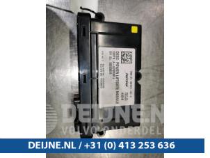 Gebrauchte Modul Heckklappe Motor Tesla Model S 75D Preis € 48,40 Mit Mehrwertsteuer angeboten von van Deijne Onderdelen Uden B.V.