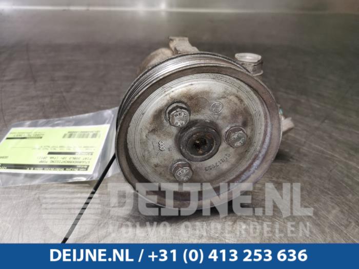 Power steering pump from a Fiat Doblo Cargo (263) 1.3 D Multijet 2012
