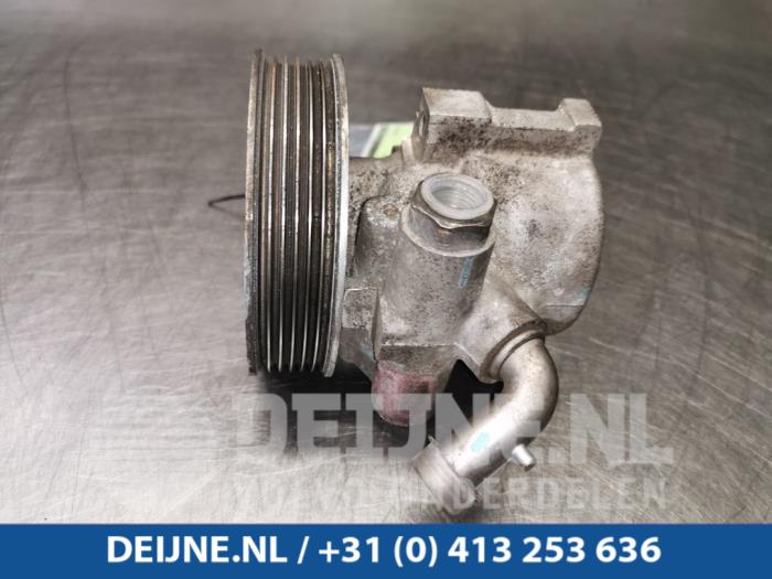 Power steering pump from a Fiat Doblo Cargo (263) 1.3 D Multijet 2012
