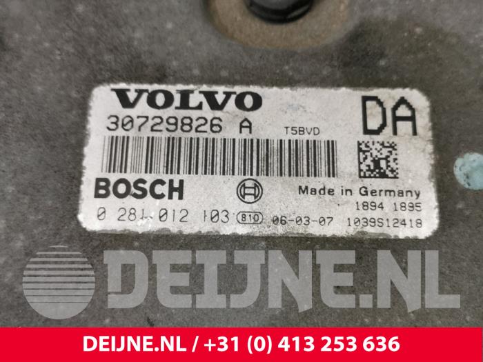 Steuergerät Motormanagement van een Volvo S60 I (RS/HV) 2.4 D5 20V 2006
