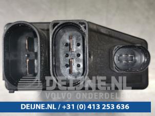 Ordinateur refroidisseur d'un Volkswagen Transporter T5 1.9 TDi 2004
