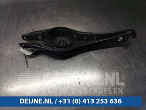 Używane Miseczka sprezyny prawy tyl Volkswagen Golf VII (AUA) 2.0 GTI 16V Performance Package Cena € 40,00 Procedura marży oferowane przez van Deijne Onderdelen Uden B.V.