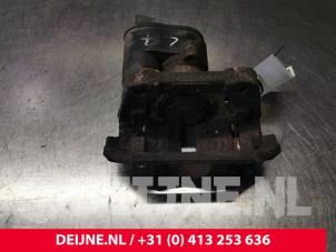 Used Rear brake calliper, left Volvo XC70 (BZ) 2.4 D5 20V 205 AWD Price on request offered by van Deijne Onderdelen Uden B.V.