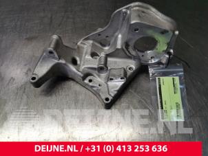 Used Engine mount Volvo XC60 II (UZ) 2.0 D4 16V Price € 25,00 Margin scheme offered by van Deijne Onderdelen Uden B.V.