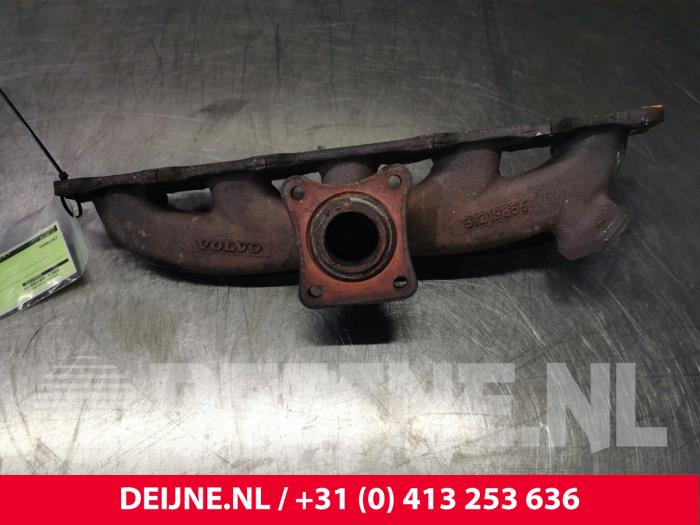 Gebrauchte Abgaskrümmer Volvo V70 (BW) 2.4 D 20V Preis € 75,00 Margenregelung angeboten von van Deijne Onderdelen Uden B.V.