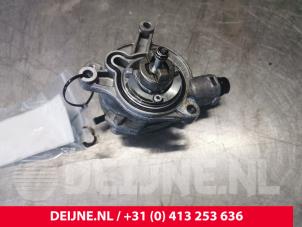 Used Vacuum pump (diesel) Volvo V60 I (FW/GW) 2.0 D3 20V Price € 70,00 Margin scheme offered by van Deijne Onderdelen Uden B.V.