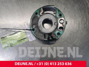 Usagé Pompe à huile Volvo S80 (AR/AS) 2.4 D 20V Prix € 50,00 Règlement à la marge proposé par van Deijne Onderdelen Uden B.V.