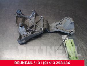 Used Alternator lower bracket Volvo S80 (AR/AS) 2.4 D 20V Price € 35,00 Margin scheme offered by van Deijne Onderdelen Uden B.V.