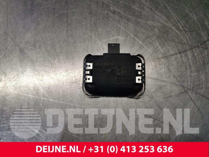 Begagnade Regnsensor Volvo C30 (EK/MK) Pris € 15,00 Marginaltabell erbjuds av van Deijne Onderdelen Uden B.V.