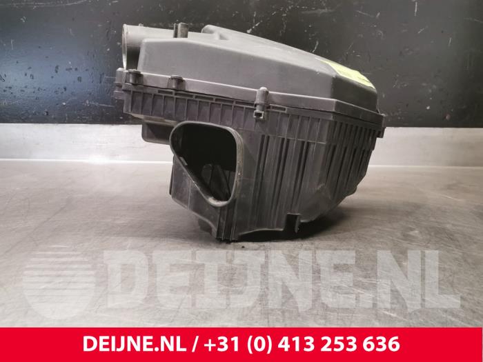 Begagnade Luftfilterhus Volvo V60 I (FW/GW) 1.6 DRIVe Pris € 50,00 Marginaltabell erbjuds av van Deijne Onderdelen Uden B.V.