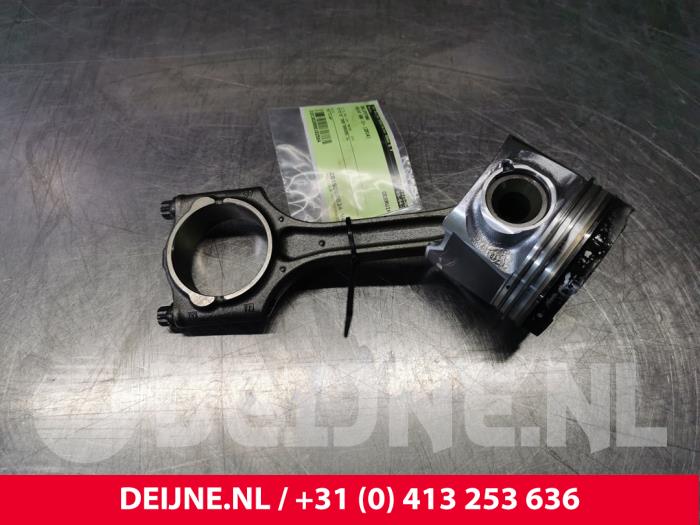 Gebrauchte Pleuelstange Volvo S60 II (FS) 2.0 D3 20V Preis € 50,00 Margenregelung angeboten von van Deijne Onderdelen Uden B.V.