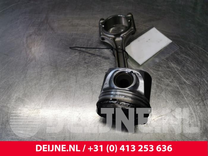 Connecting rod from a Volvo S60 II (FS) 2.0 D3 20V 2014