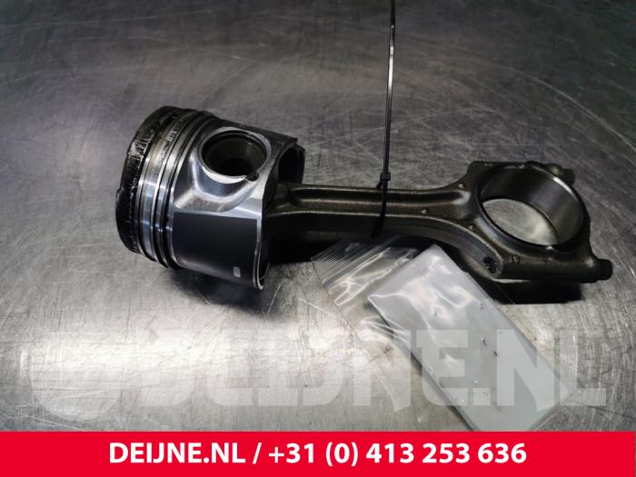Connecting rod from a Volvo S60 II (FS) 2.0 D3 20V 2014