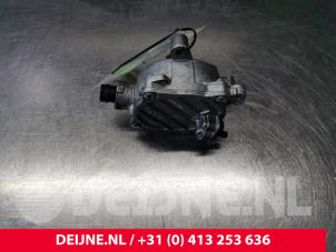 Usados Bomba de vacío (diésel) Volvo S60 II (FS) 2.0 D3 20V Precio € 70,00 Norma de margen ofrecido por van Deijne Onderdelen Uden B.V.