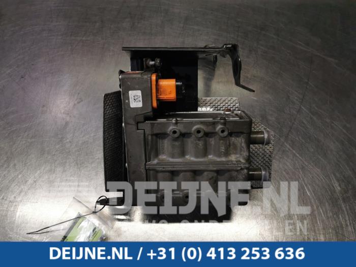 Used Radiator fluid heating module Audi A3 Sportback (8VA/8VF) 1.4 TFSI 16V e-tron Price € 350,00 Margin scheme offered by van Deijne Onderdelen Uden B.V.