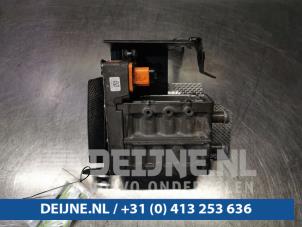 Used Radiator fluid heating module Audi A3 Sportback (8VA/8VF) 1.4 TFSI 16V e-tron Price € 350,00 Margin scheme offered by van Deijne Onderdelen Uden B.V.