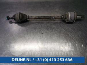 Usados Eje de transmisión derecha detrás Mercedes Vito (447.6) 2.2 114 CDI 16V Precio € 96,80 IVA incluido ofrecido por van Deijne Onderdelen Uden B.V.