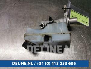 Used Master cylinder Renault Clio IV Estate/Grandtour (7R) 1.5 Energy dCi 90 FAP Price € 20,00 Margin scheme offered by van Deijne Onderdelen Uden B.V.