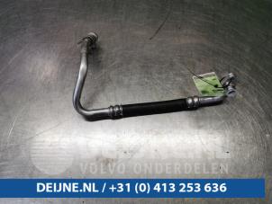 Używane Przewód klimatyzacji Renault Clio IV Estate/Grandtour (7R) 1.5 Energy dCi 90 FAP Cena € 10,00 Procedura marży oferowane przez van Deijne Onderdelen Uden B.V.