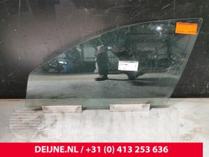 Używane Szyba drzwi lewych przednich wersja 4-drzwiowa Volvo V70 (SW) 2.4 D5 20V Cena € 25,00 Procedura marży oferowane przez van Deijne Onderdelen Uden B.V.