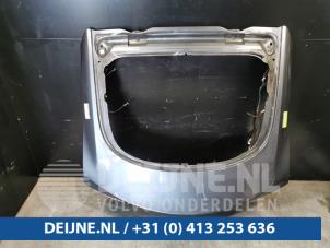 Used Tailgate Tesla Model S 75D Price € 605,00 Inclusive VAT offered by van Deijne Onderdelen Uden B.V.