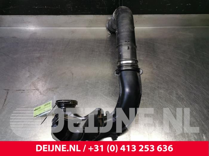 Intercooler Tube Volvo V60 II 2 0 D3 16V 31370120 D4204T16 Intercooler Tube Volvo V60 II 2 0 D3 16V 31370120 D4204T16