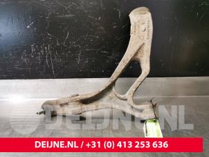 Used Front lower wishbone, left Porsche Cayenne (9PA) 4.5 S V8 32V Price on request offered by van Deijne Onderdelen Uden B.V.