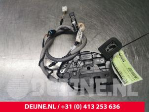 Gebrauchte Türschlossmechanik 4-türig rechts vorne Volkswagen ID.3 (E11) 1st, Pro Preis € 60,50 Mit Mehrwertsteuer angeboten von van Deijne Onderdelen Uden B.V.