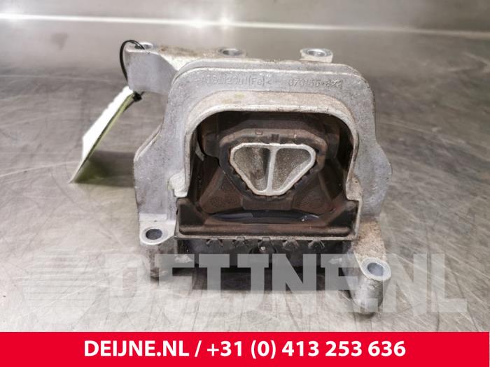 Usagé Support moteur Volkswagen Polo V (6R) 1.4 TDI DPF BlueMotion technology Prix € 20,00 Règlement à la marge proposé par van Deijne Onderdelen Uden B.V.