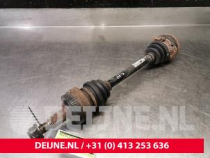 Używane Os napedowa lewy tyl Porsche Boxster (986) 2.5 24V Cena € 90,00 Procedura marży oferowane przez van Deijne Onderdelen Uden B.V.