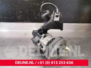 Used Power steering pump Porsche Boxster (986) 2.5 24V Price € 100,00 Margin scheme offered by van Deijne Onderdelen Uden B.V.
