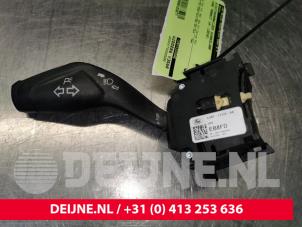 Usados Interruptor de indicador de dirección Ford Transit 2.2 TDCi 16V Precio € 12,10 IVA incluido ofrecido por van Deijne Onderdelen Uden B.V.