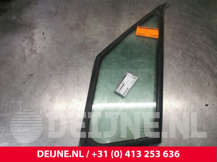 Usados Ventanilla triangular izquierda delante Volkswagen Crafter 2.5 TDI 30/32/35/46/50 Precio € 48,40 IVA incluido ofrecido por van Deijne Onderdelen Uden B.V.