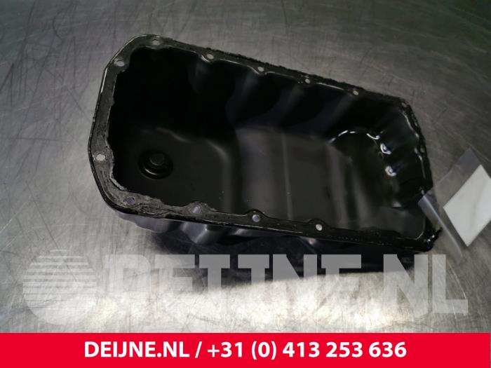 Sump from a BMW 1 serie (F20) 116i 1.6 16V 2012