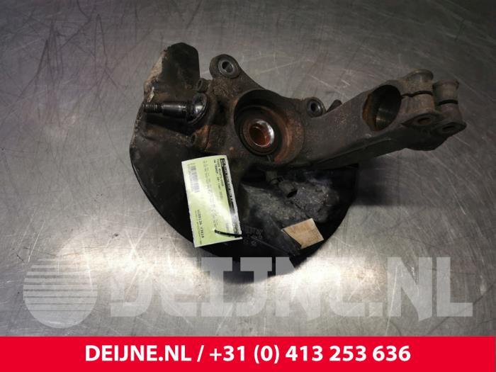 Knuckle, front right from a Volkswagen Transporter T5 2.0 BiTDI DRF 2015