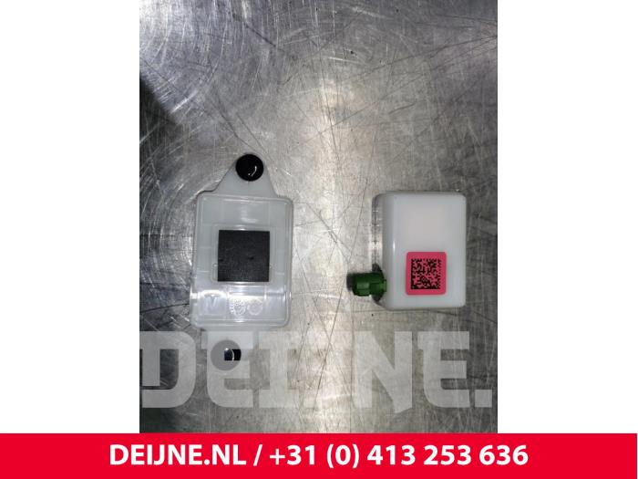 Gebrauchte Antenne bluetooth Tesla Model 3 Long Range AWD 75 kWh Preis € 18,15 Mit Mehrwertsteuer angeboten von van Deijne Onderdelen Uden B.V.