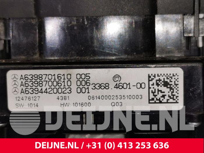 Panel sterowania nagrzewnicy z Mercedes-Benz Vito (639.6) 3.0 122 CDI V6 24V 2014
