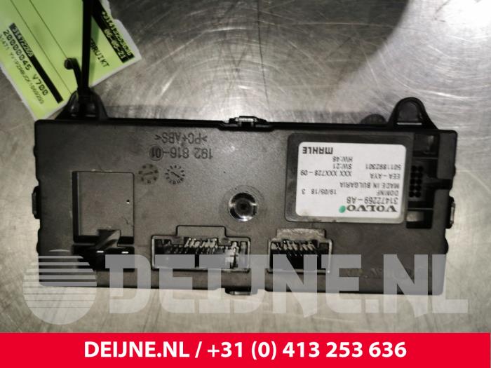 Używane Modul climatronic Volvo V90 Cross Country (PZ) 2.0 D4 16V AWD Cena € 75,00 Procedura marży oferowane przez van Deijne Onderdelen Uden B.V.