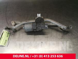 Used Wiper motor + mechanism Peugeot 207/207+ (WA/WC/WM) 1.4 Price € 8,00 Margin scheme offered by van Deijne Onderdelen Uden B.V.