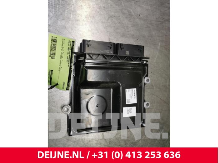 Engine management computer from a Volvo V60 II (ZW) 2.0 D3 16V 2019