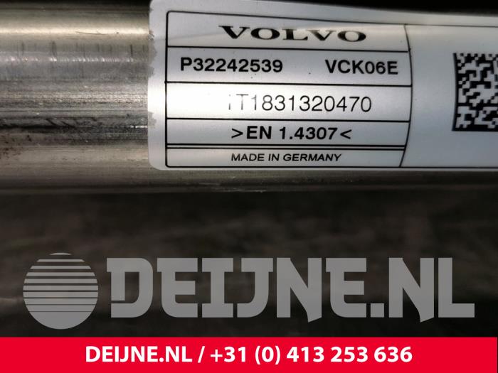 Tube de remplissage réservoir à essence d'un Volvo V90 II (PW) 2.0 T5 16V Polestar 2019